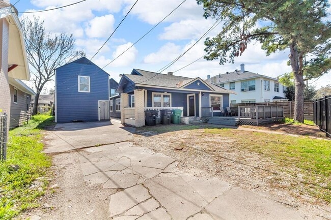 Building Photo - 4206 Walker St
