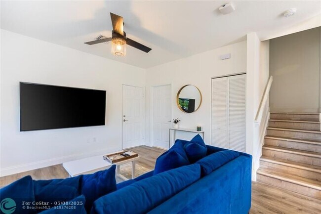 Building Photo - 4637 Caspian Way