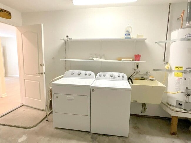 Building Photo - Newly updated Danville Greenbrook South Ar...