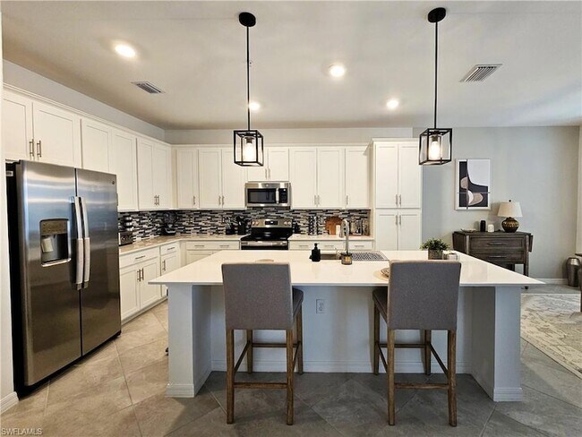 Building Photo - 5807 Double Eagle Cir