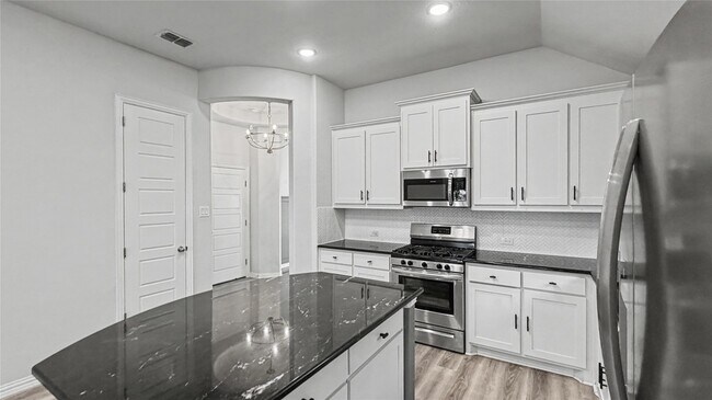 Building Photo - 16617 Hidden Cove Dr