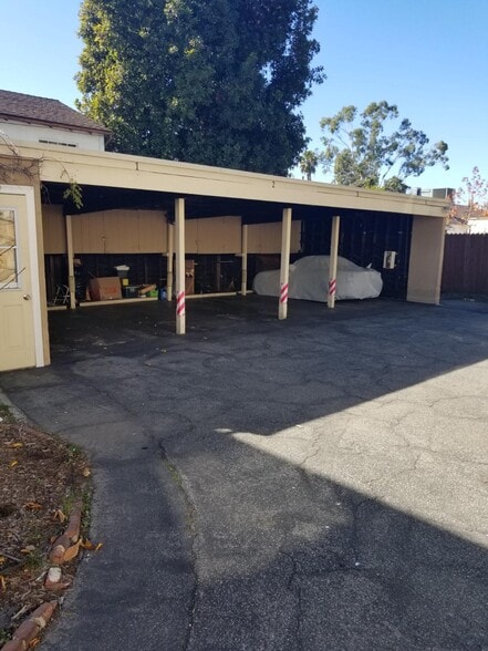 Building Photo - 330 Pasadena Ave