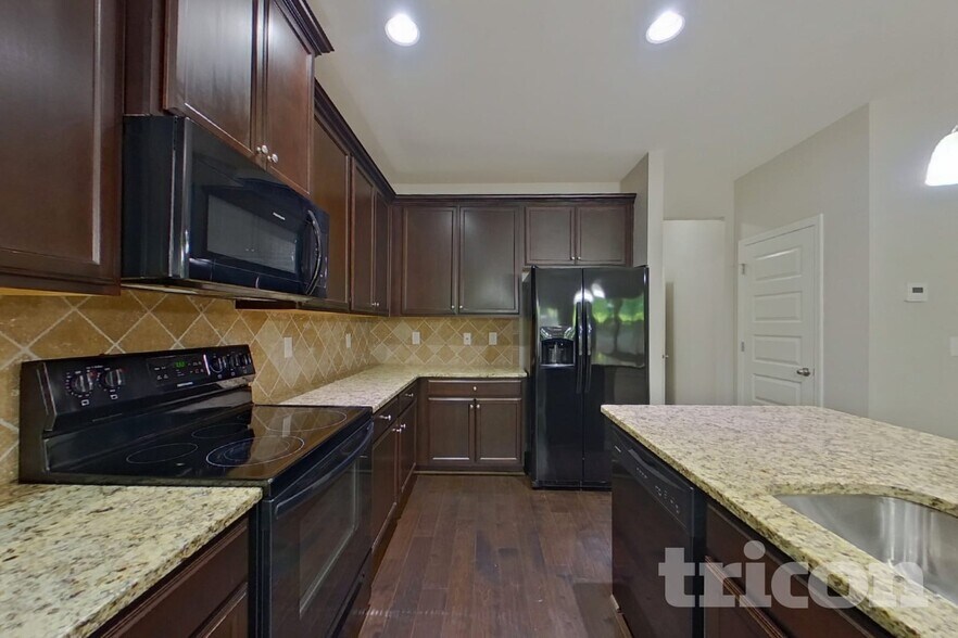 Building Photo - 377 Lossie Ln