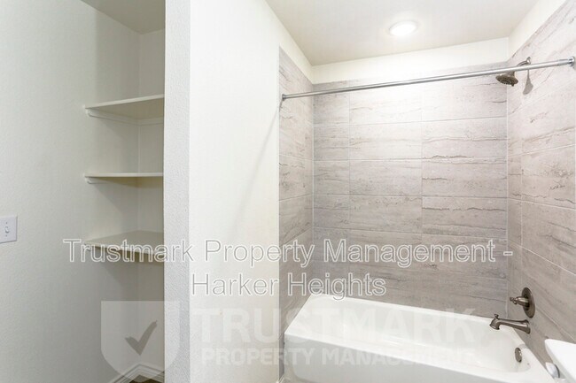 Building Photo - 2329 Alterman Dr