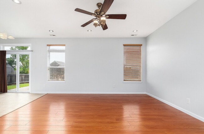 Building Photo - 4570 Matthew St