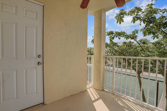 Building Photo - 6315 La Costa Dr