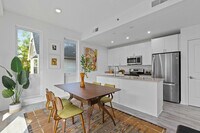 Building Photo - Six55 Detroit