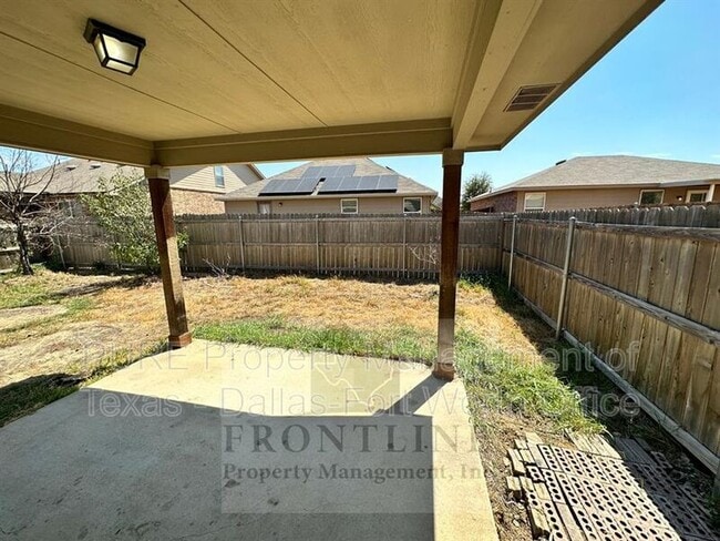 Building Photo - 321 Fossil Bridge Dr
