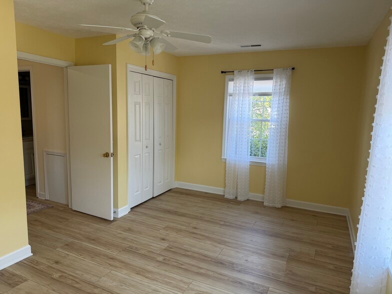 Building Photo - 7603 Porcher Dr