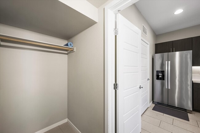 Building Photo - 11236 Rainbow Peak Ave