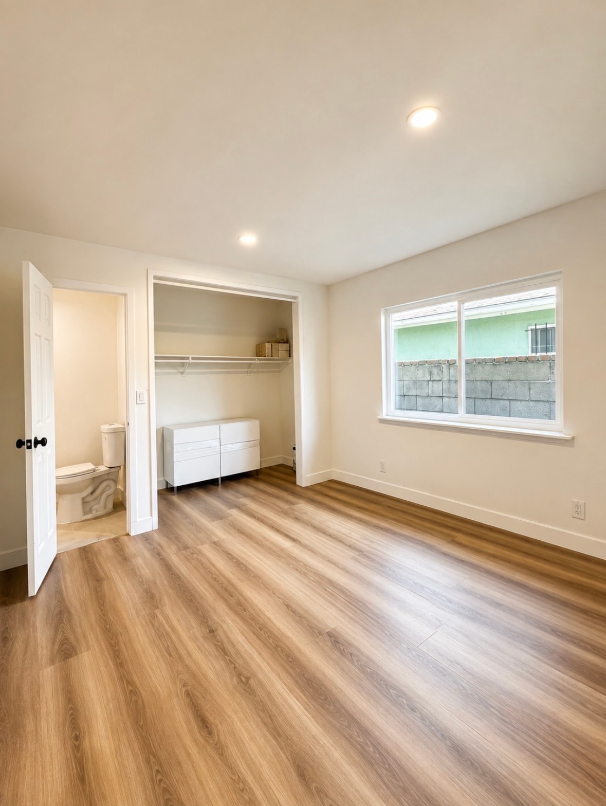 Building Photo - 1124 Kewen St
