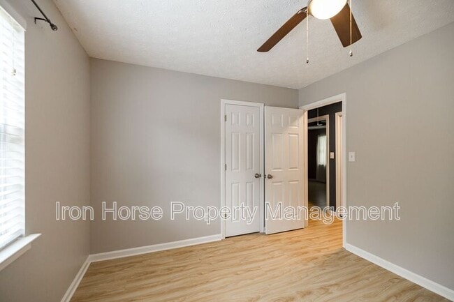 Building Photo - 357 Mary Alice Dr