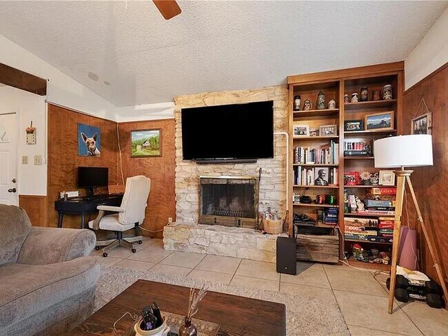 Building Photo - 8109 Ceberry Dr