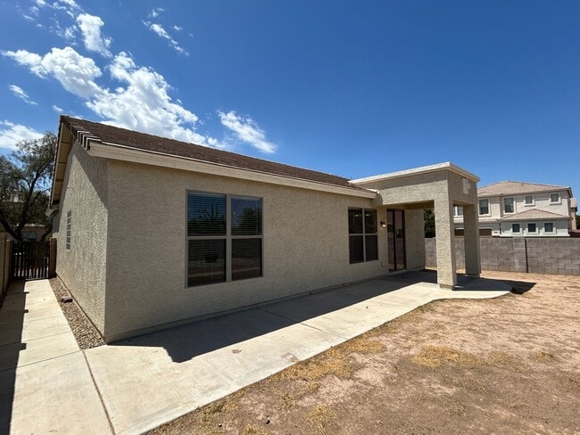 Building Photo - 10042 W Illini St