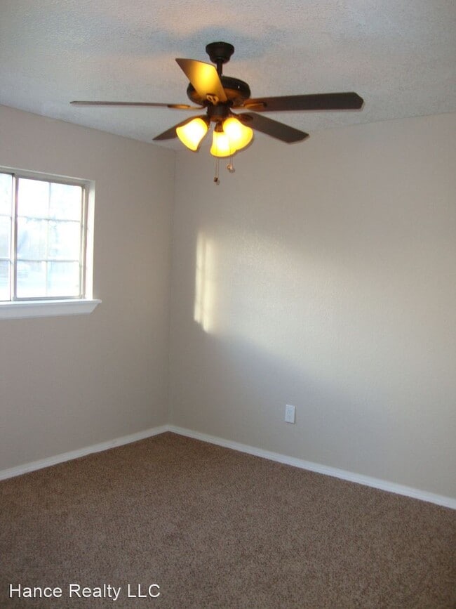 Building Photo - 2 br, 1 bath House - 6116-Evers Rd