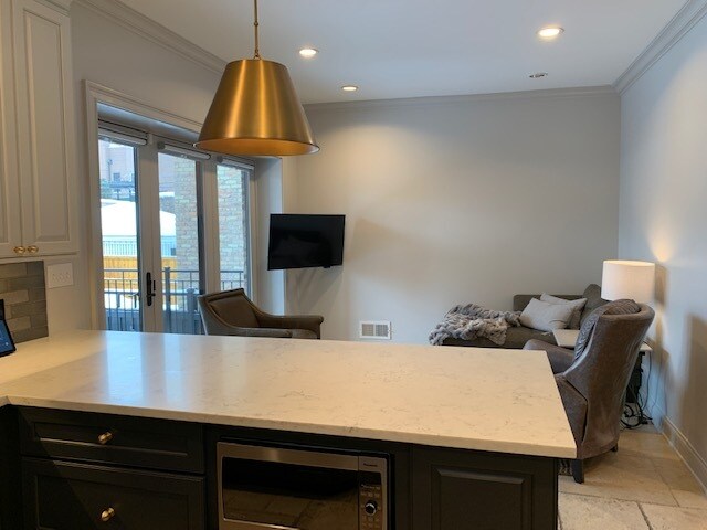 Building Photo - 1221 W Eddy St