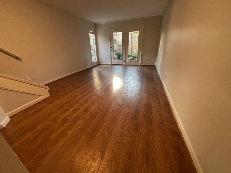 Building Photo - 2137 Branard St