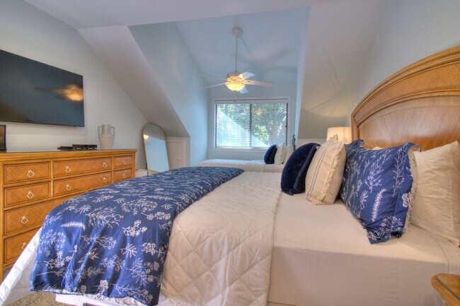 Building Photo - 301 Myrtlewood Ct