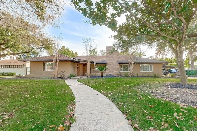 Building Photo - 2511 Maroneal St