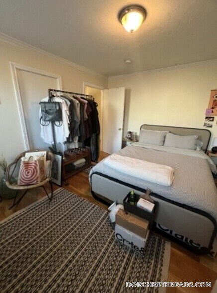 Building Photo - 4 Sexton Ct