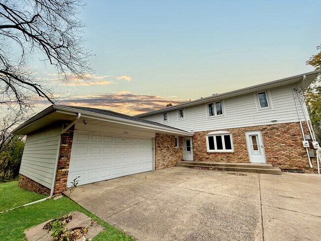 Building Photo - Stunning views. Serene atmosphere. Superb Edina. 3 Large Bedrooms (All on Upper Floor)!