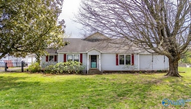 Building Photo - 23554 US-72