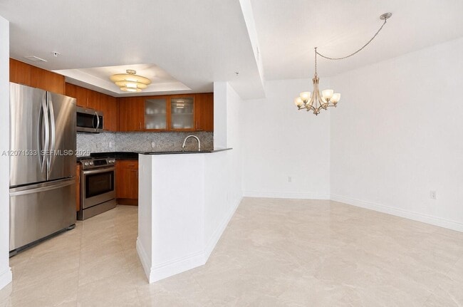 Building Photo - 16699 Collins Ave