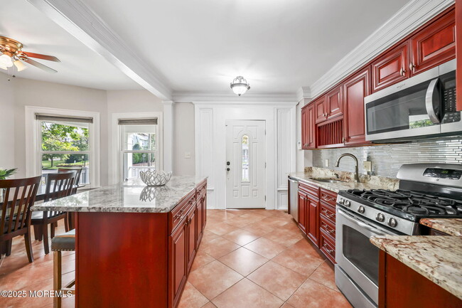 Building Photo - 601 4th Ave