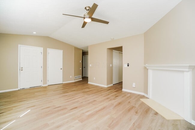 Building Photo - 1600 Tall Meadows Dr