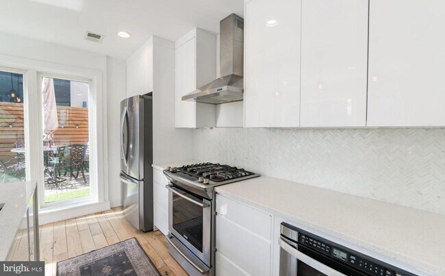 Building Photo - 1500 N Hancock St