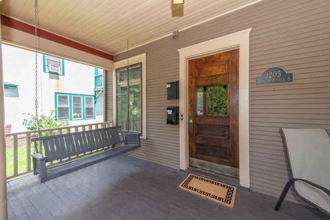 Building Photo - 2205 Aldrich Ave S