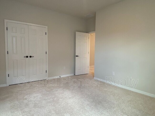 Building Photo - 28591 Cozy Creek Dr