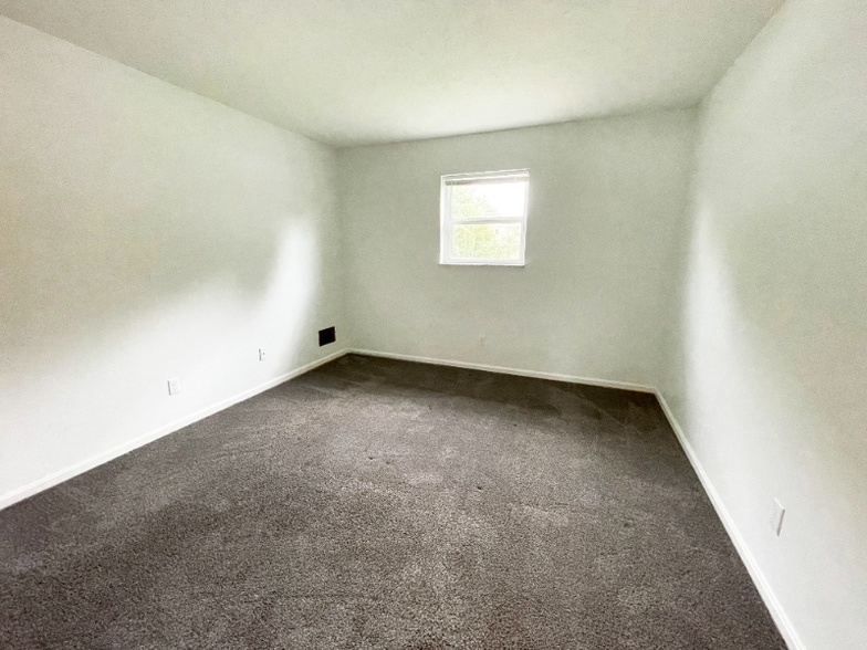 Building Photo - 3328 Breckenridge Ln