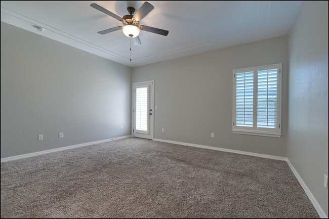 Building Photo - 2166 Enchanted Crst Dr