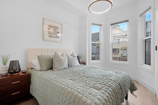 Building Photo - 234 Webster Ave