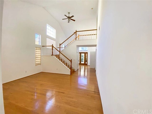 Building Photo - 5888 Thornhill Dr