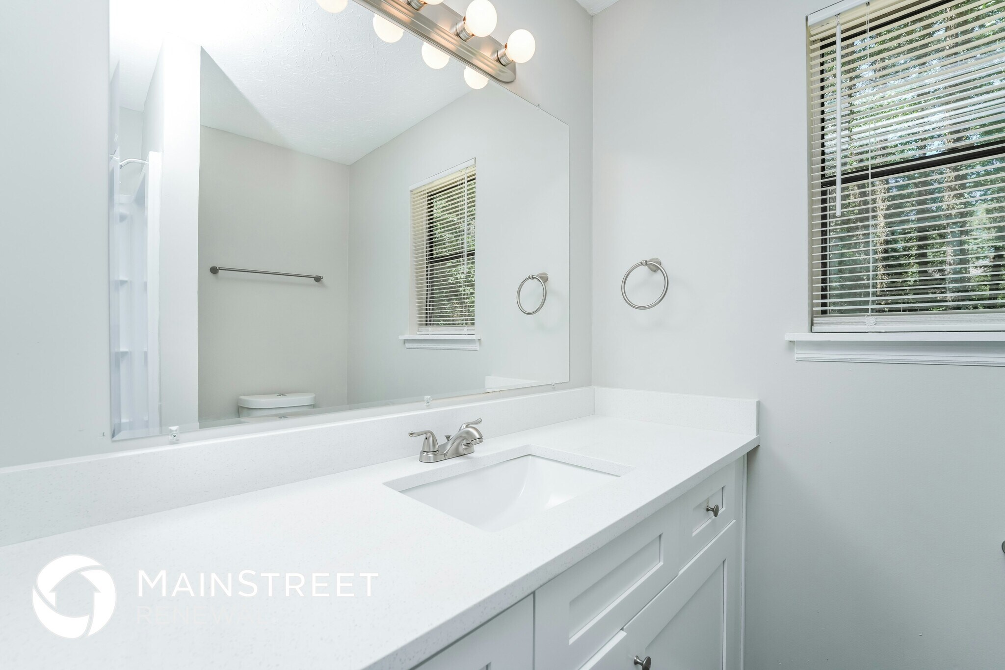 Building Photo - 6635 Autumn W Dr