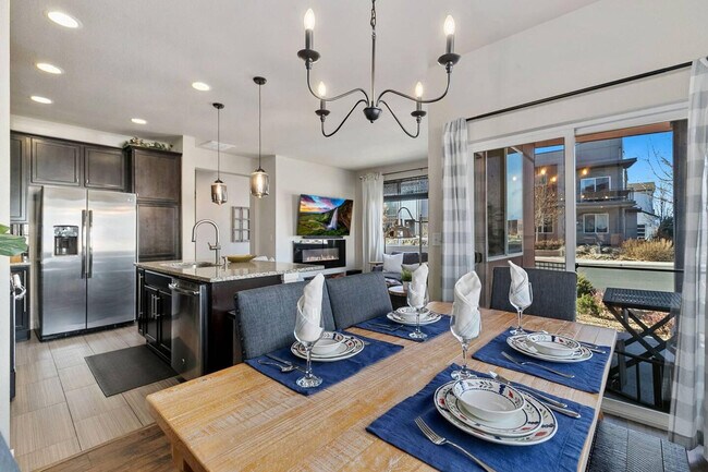 Building Photo - 6801 Warren Dr