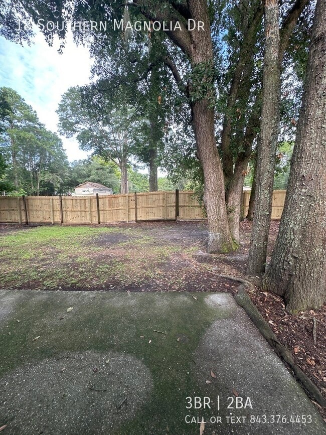 Building Photo - 18 Southern Magnolia Dr