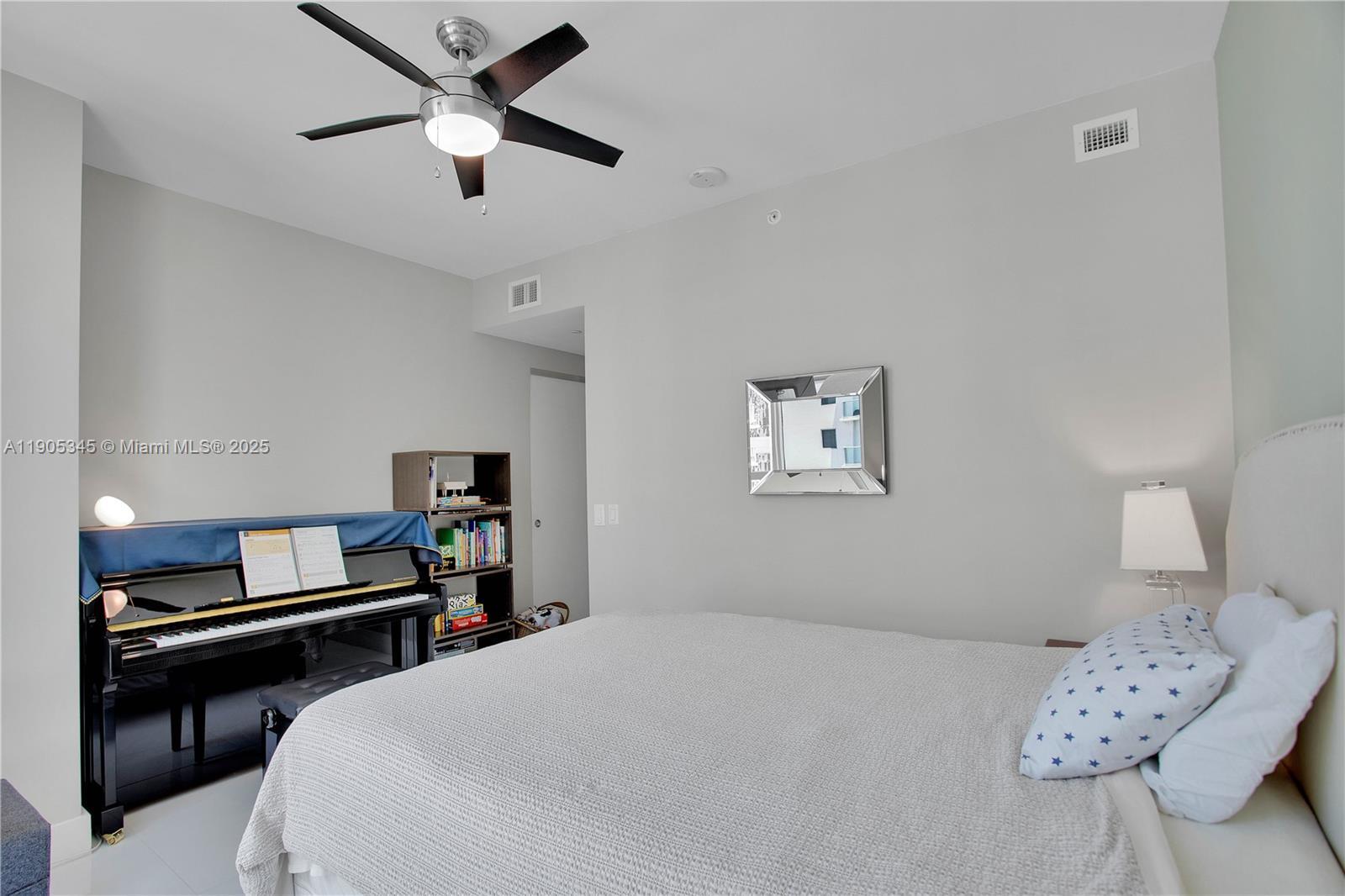 Building Photo - 1080 Brickell Ave