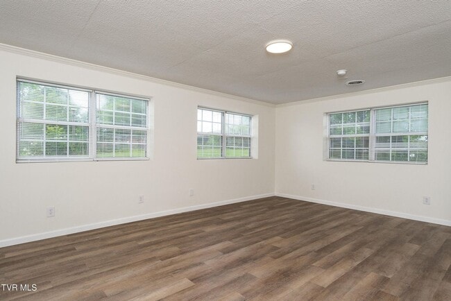 Building Photo - 3 Bedroom 2 Bathroom Home in Greeneville, TN