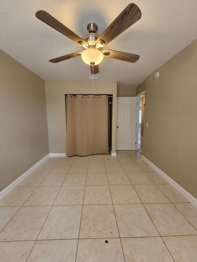 Building Photo - 4876 Orleans Ct