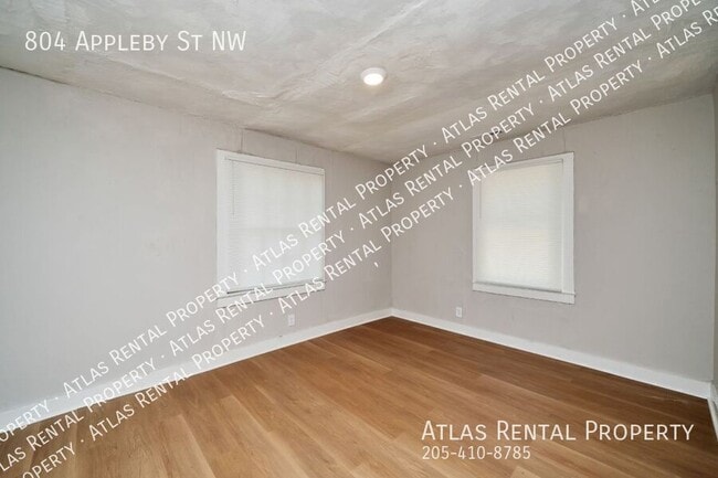 Building Photo - 804 Appleby St NW