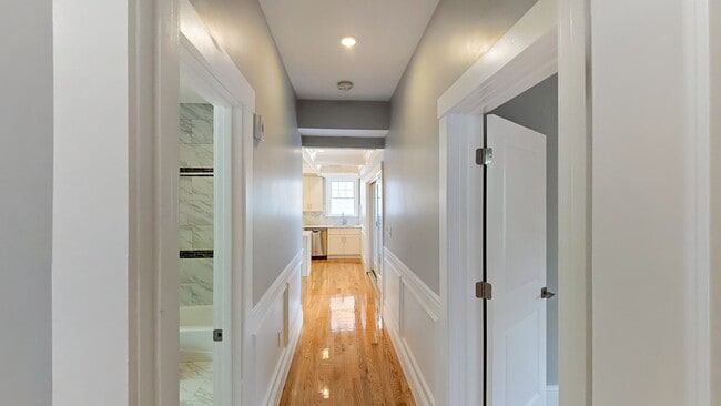 Building Photo - 30 Centre St