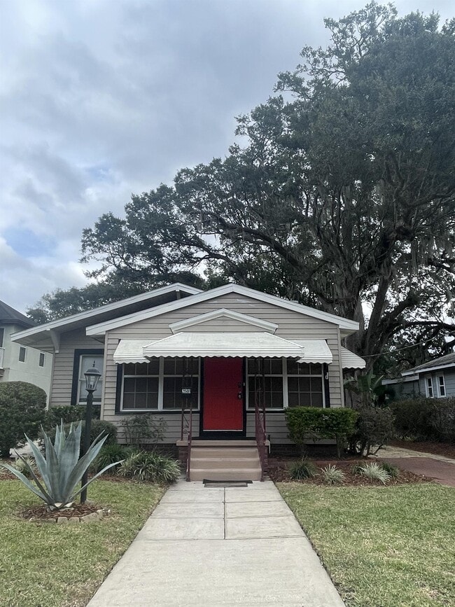 Building Photo - 2501 Oberlin Ave