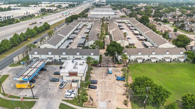 Building Photo - 8657 Village of Fondren Dr