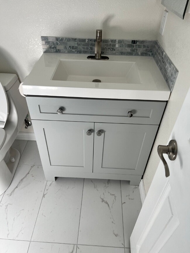 Building Photo - $2,650 - 2 Bed 1 Bath House in San Diego