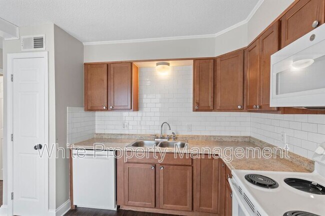 Building Photo - 309 Union Ave