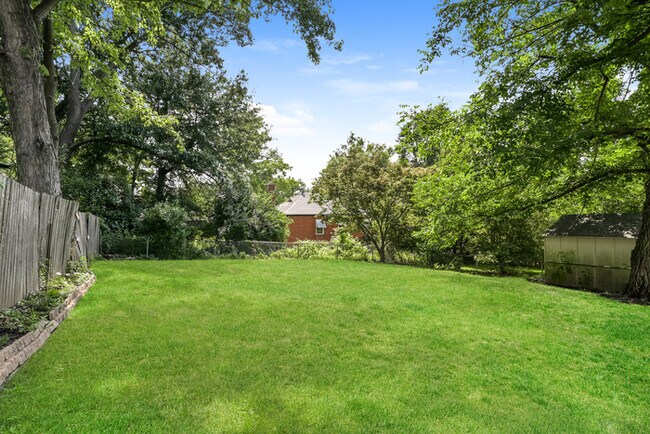 Building Photo - Fantastic 1bd/2ba home! Let yourself in!