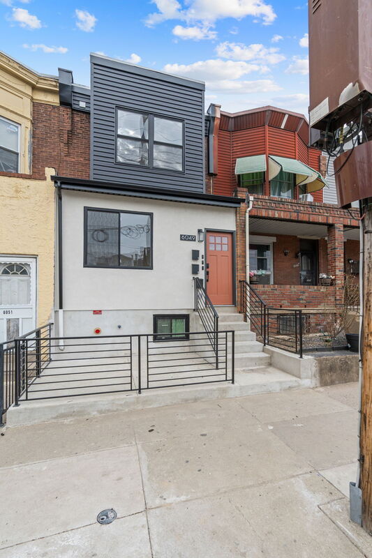 Building Photo - 6049 Elmwood Ave